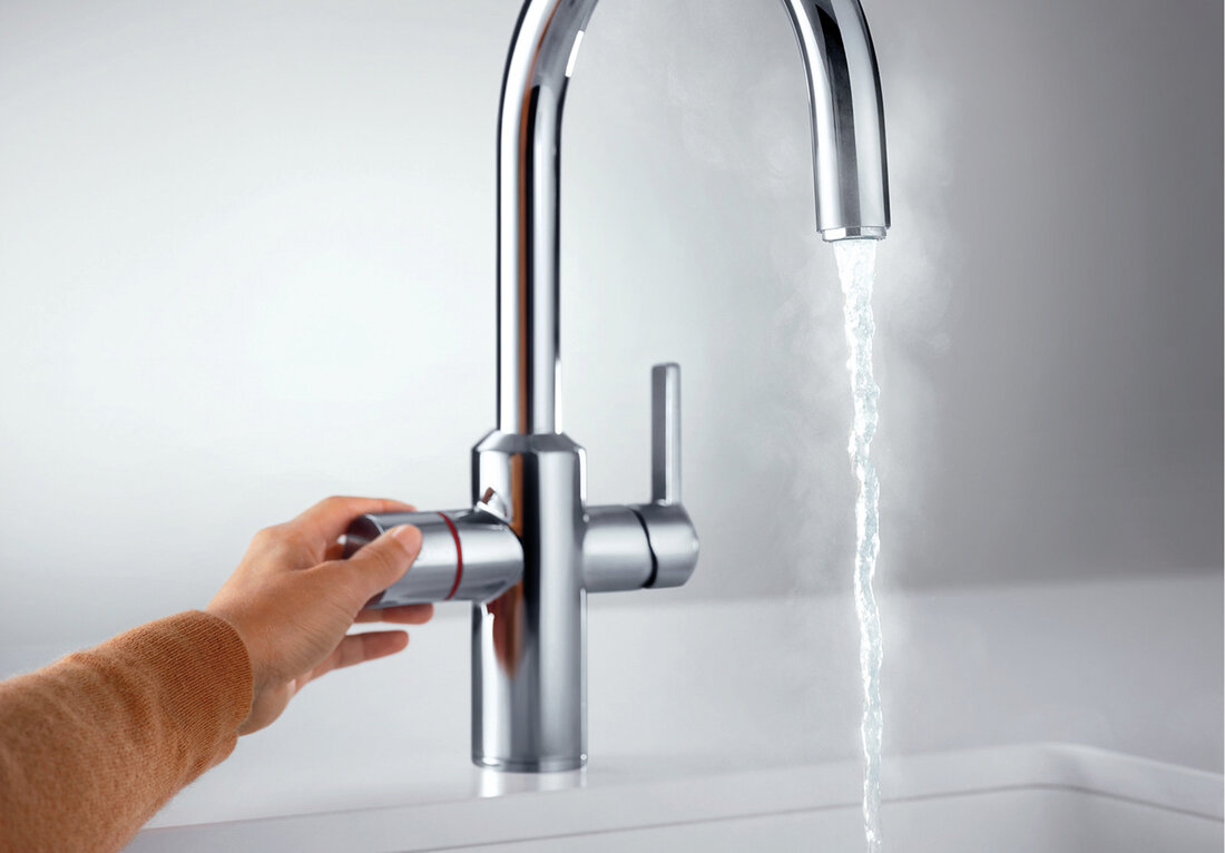 Armatur mit Wasser