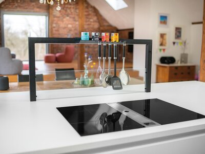 Kuhinjski otok z odlagalno površino